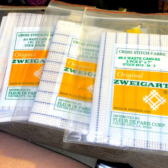 New old stock vintage Original ZWEIGART dross stitch fabric - Picture 1 of 5